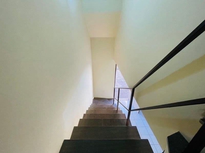 Casa duplex semi mobiliada de 2 dormitórios, sala de estar, banheiro social, cozinha, área — Casa com 2 quartos à venda em Passo D'Areia, Santa Maria/RS