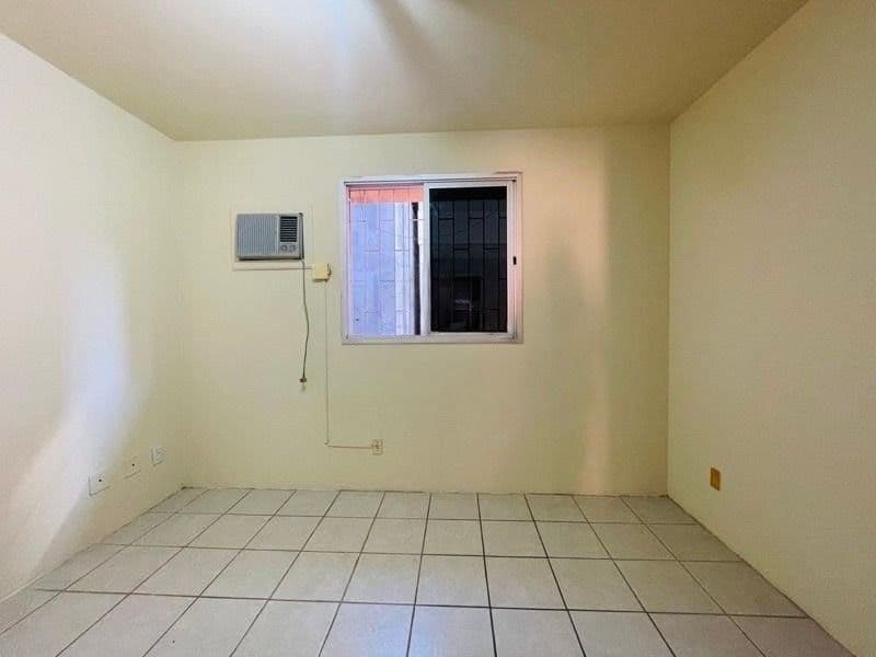 Casa duplex semi mobiliada de 2 dormitórios, sala de estar, banheiro social, cozinha, área — Casa com 2 quartos à venda em Passo D'Areia, Santa Maria/RS