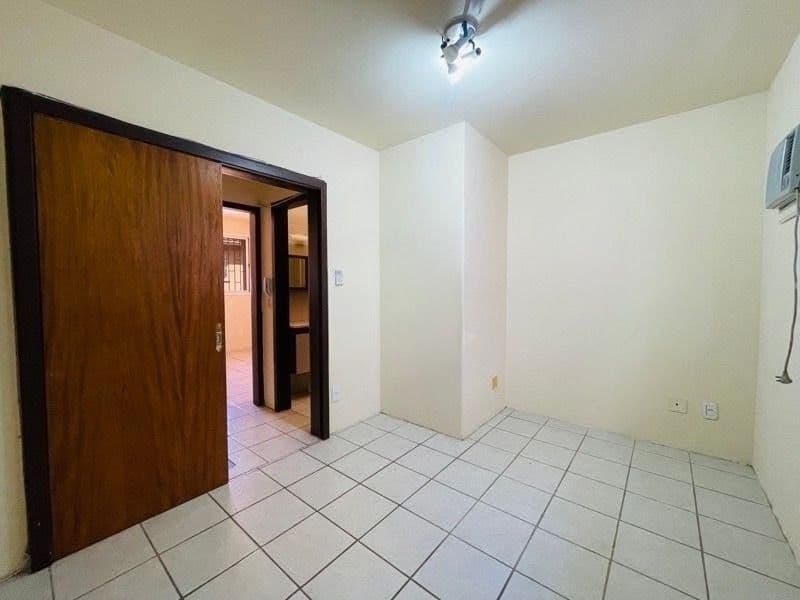 Casa duplex semi mobiliada de 2 dormitórios, sala de estar, banheiro social, cozinha, área — Casa com 2 quartos à venda em Passo D'Areia, Santa Maria/RS