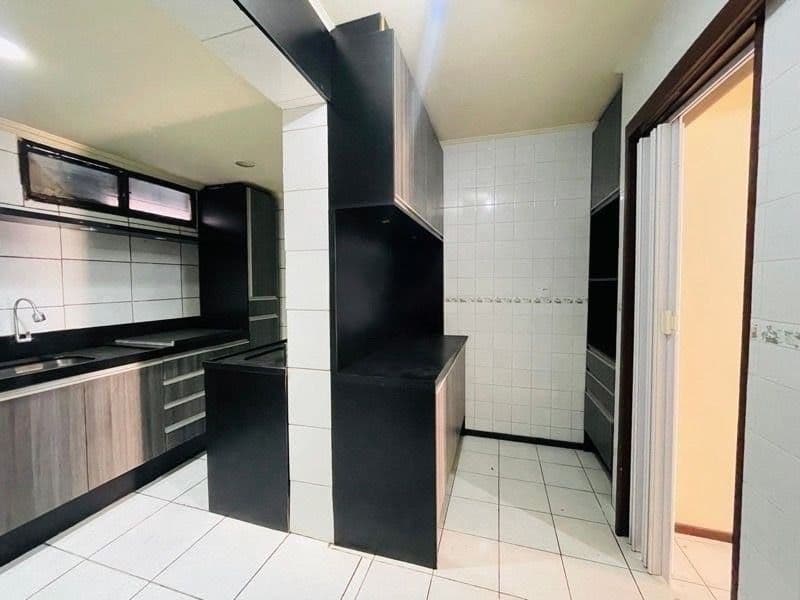 Casa duplex semi mobiliada de 2 dormitórios, sala de estar, banheiro social, cozinha, área — Casa com 2 quartos à venda em Passo D'Areia, Santa Maria/RS