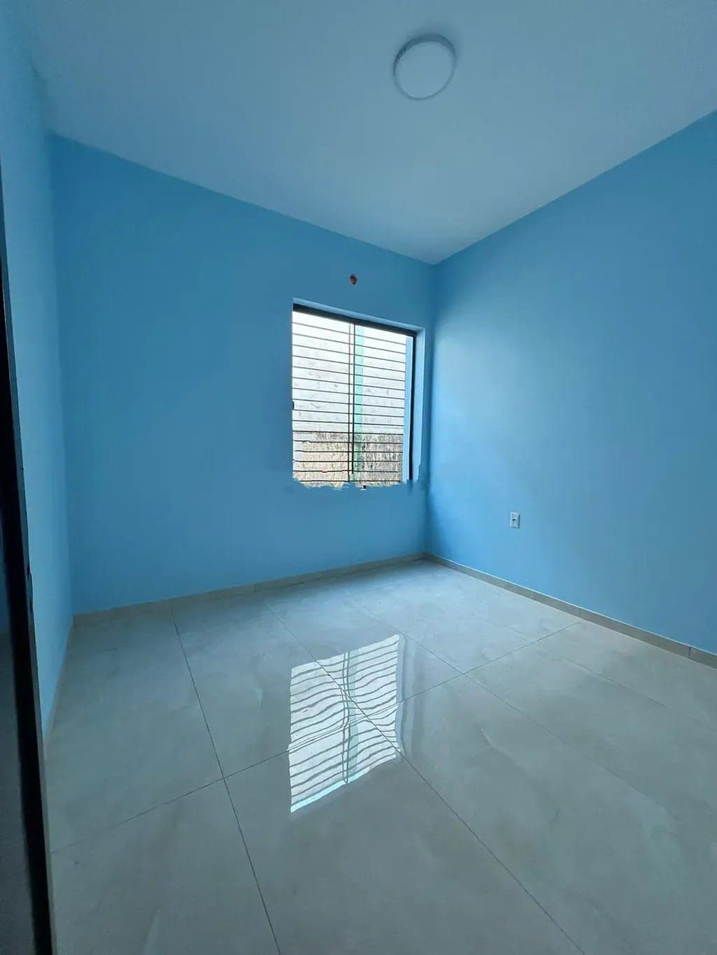 Casa Comercial Ampla No Bairro Lourdes Com 4 Salas, 3 Banheiros, Pátio e Estacionamento — Casa Comercial com 4 salas para alugar em Nossa Senhora de Lourdes, Santa Maria/RS