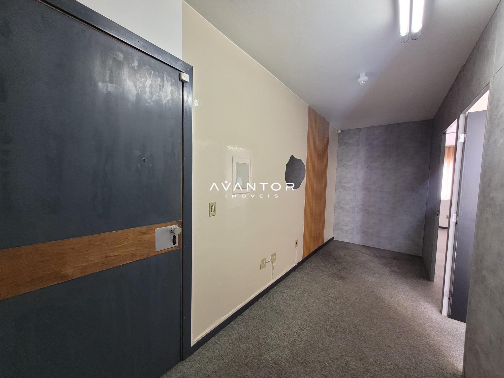 Sala Comercial com 2 salas à venda no Edifício Salvador Isaia, em Centro, Santa Maria/RS — foto 3 de 10