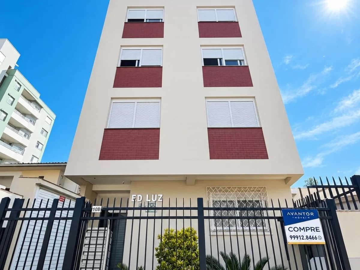 Fachada do prédio com sacadas — Residencial Luz, Menino Jesus, Santa Maria/RS