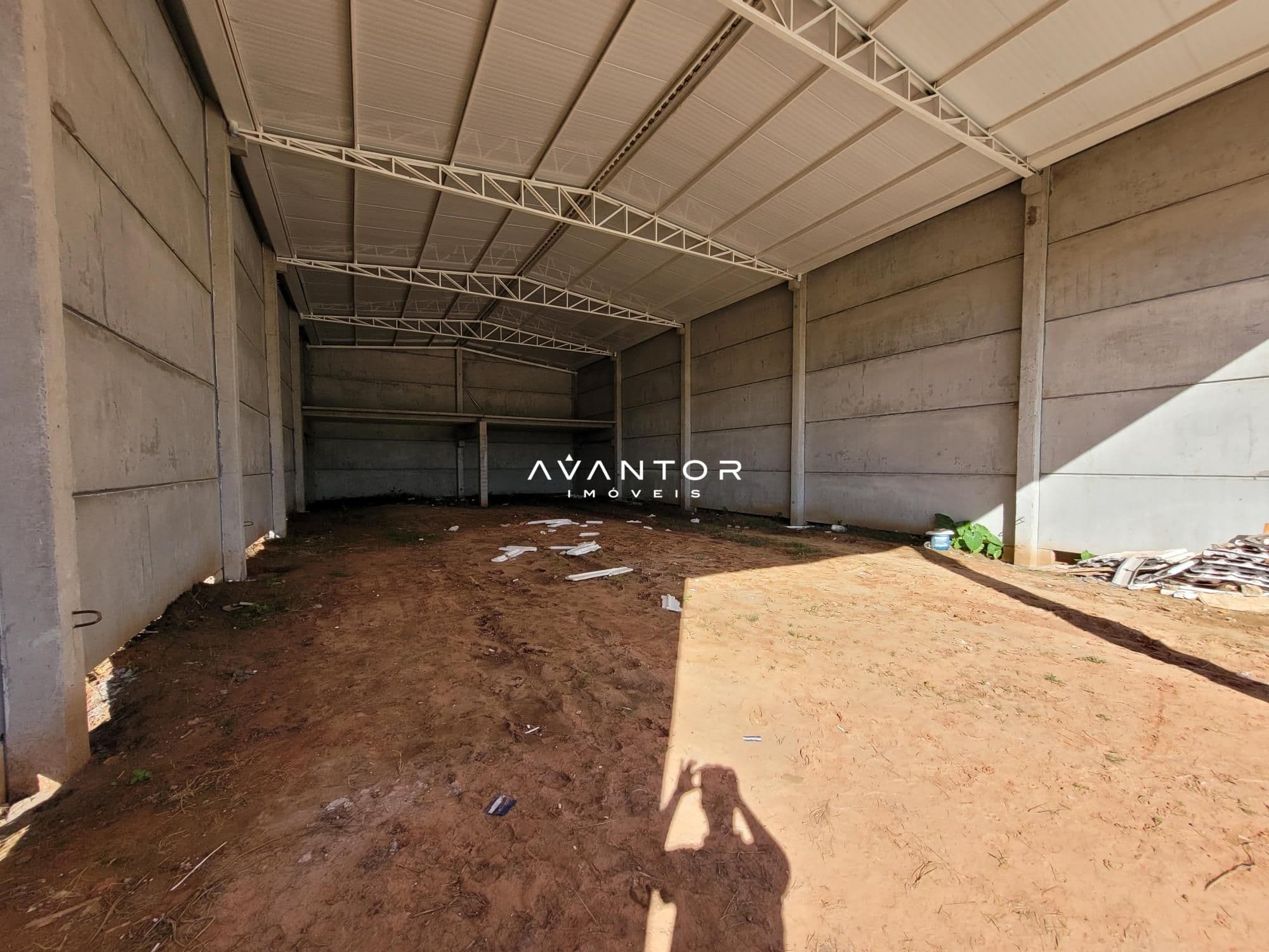 Pavilhão com 1 sala para alugar em Camobi, Santa Maria/RS — foto 2 de 5