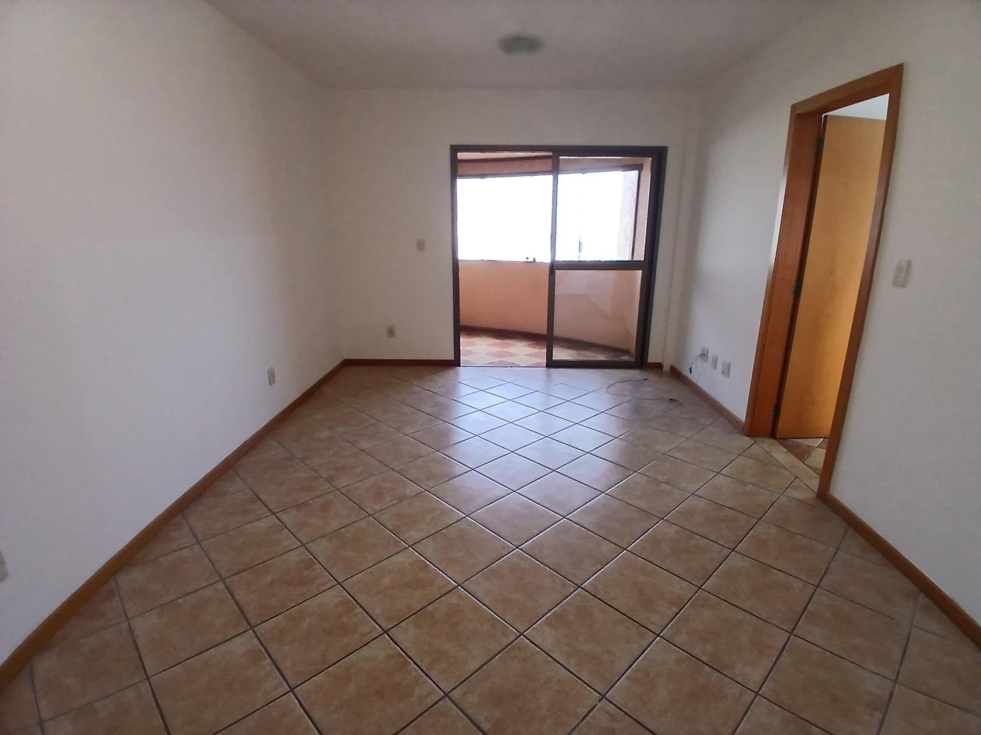 Apartamento De 3 Dormitórios Para Locação No Residencial Royal Plaza — Apartamento com 3 quartos para alugar em Nossa Senhora das Dores, Santa Maria/RS