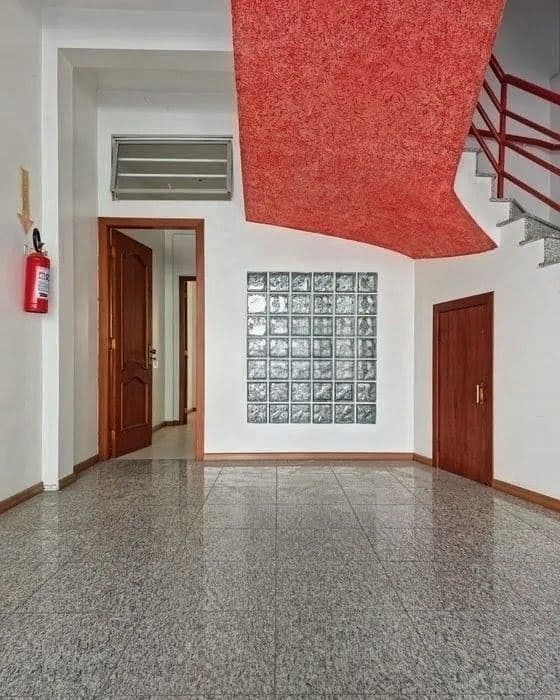 Apartamento Central de 1 dormitório, sala de estar, banheiro social, cozinha e área de ser — Apartamento com 1 quarto para alugar em Centro, Santa Maria/RS