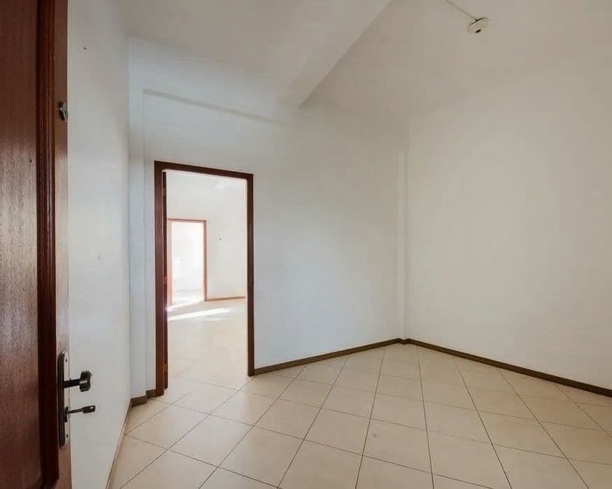 Apartamento Central de 1 dormitório, sala de estar, banheiro social, cozinha e área de ser — Apartamento com 1 quarto para alugar em Centro, Santa Maria/RS