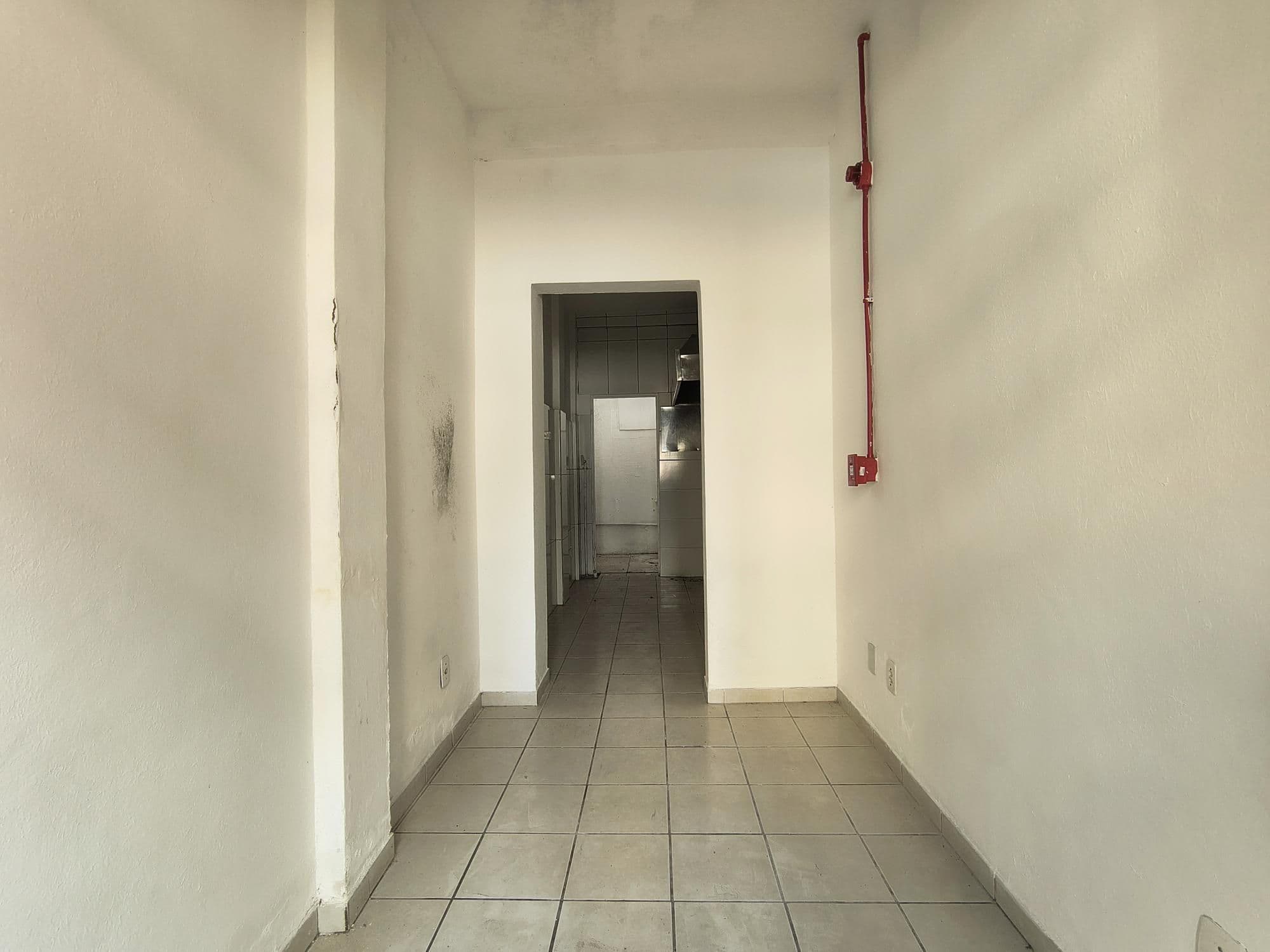 Sala Comercial Central térrea para locação e venda — Sala Comercial com 1 sala à venda em Centro, Santa Maria/RS