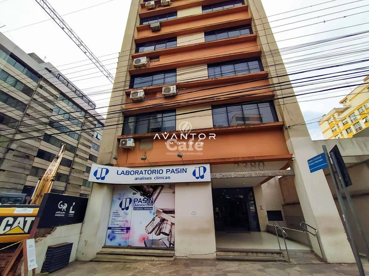 Fachada do prédio com sacadas — Sala Comercial com 1 sala à venda em Centro, Santa Maria/RS
