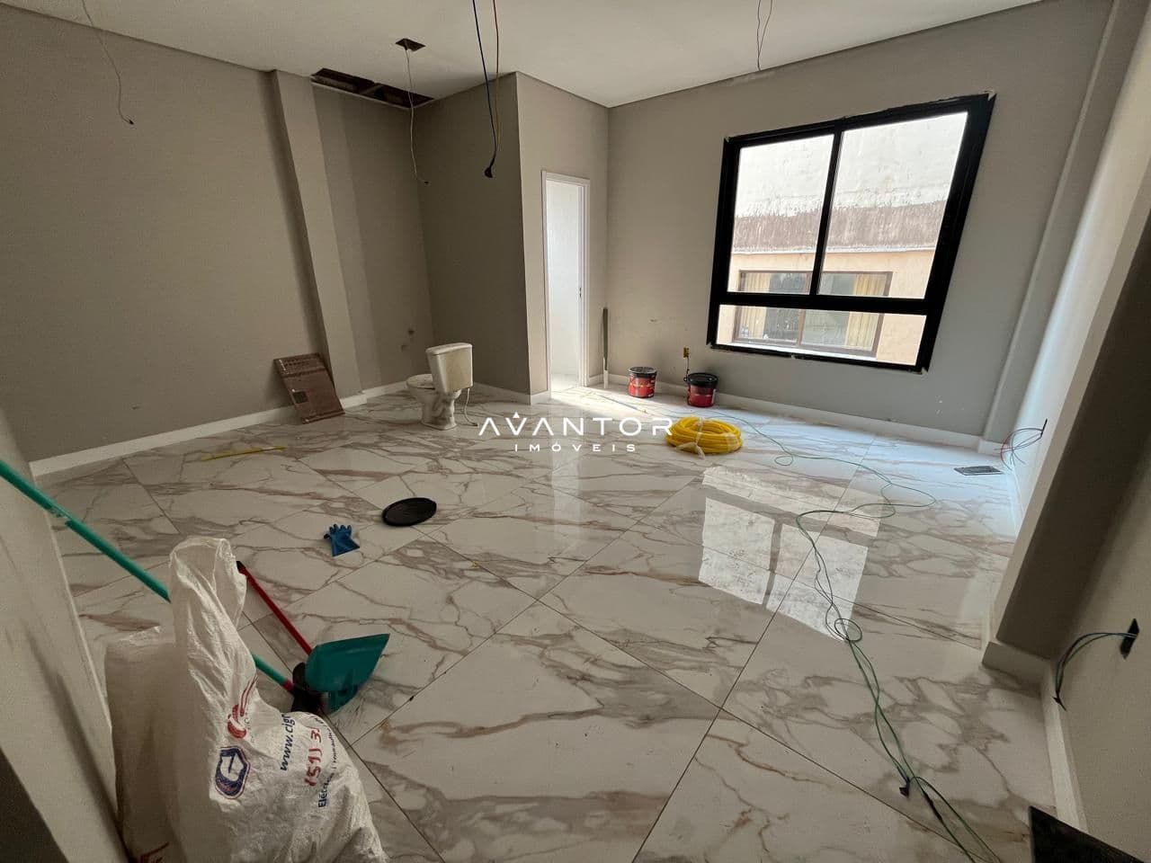 Sala Comercial com 1 sala à venda em Camobi, Santa Maria/RS — foto 2 de 3