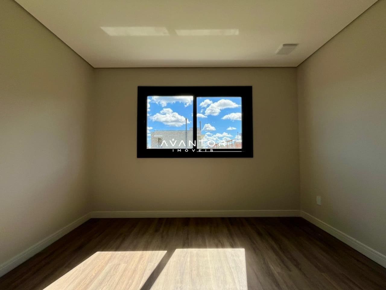 Casa com 4 quartos à venda no Residencial Real Park, em Tomazetti, Santa Maria/RS — foto 28 de 36