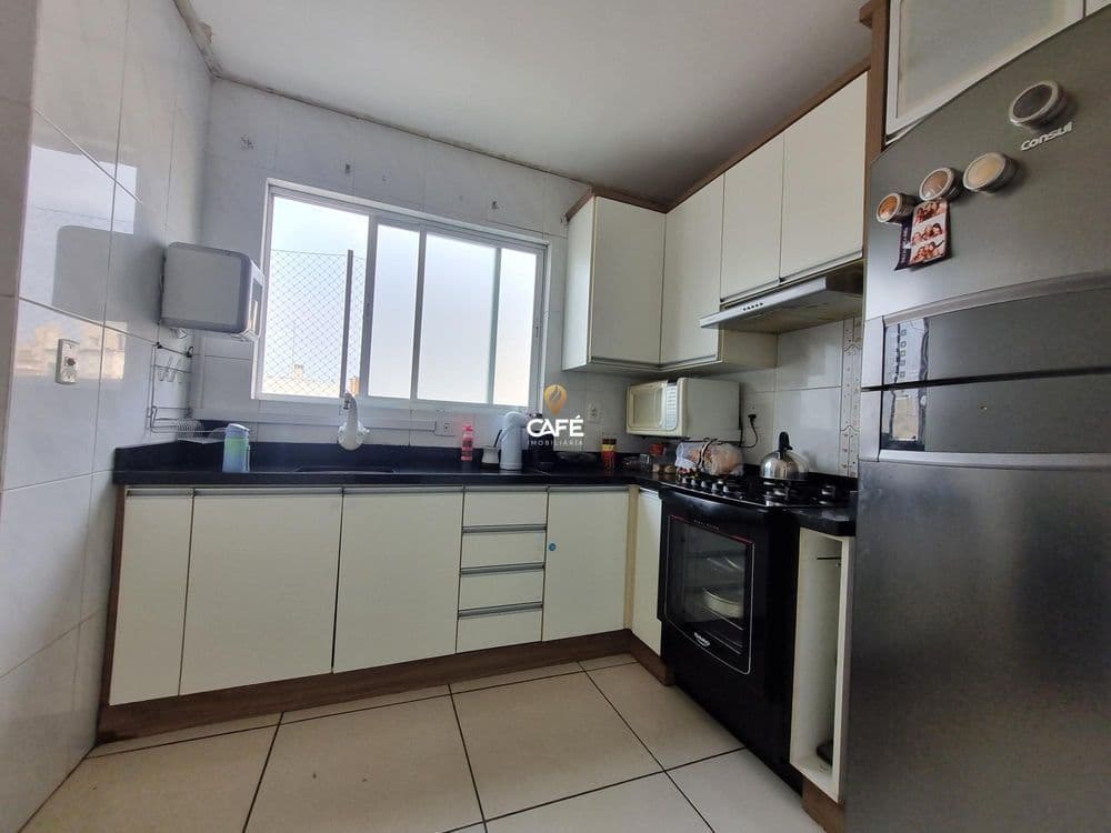 Cobertura Duplex Semi Mobiliada De 3 Dormitórios, Suíte, Sala 2 Ambientes, 2 Banheiros, Co — Cobertura com 3 quartos à venda em Nossa Senhora do Rosário, Santa Maria/RS