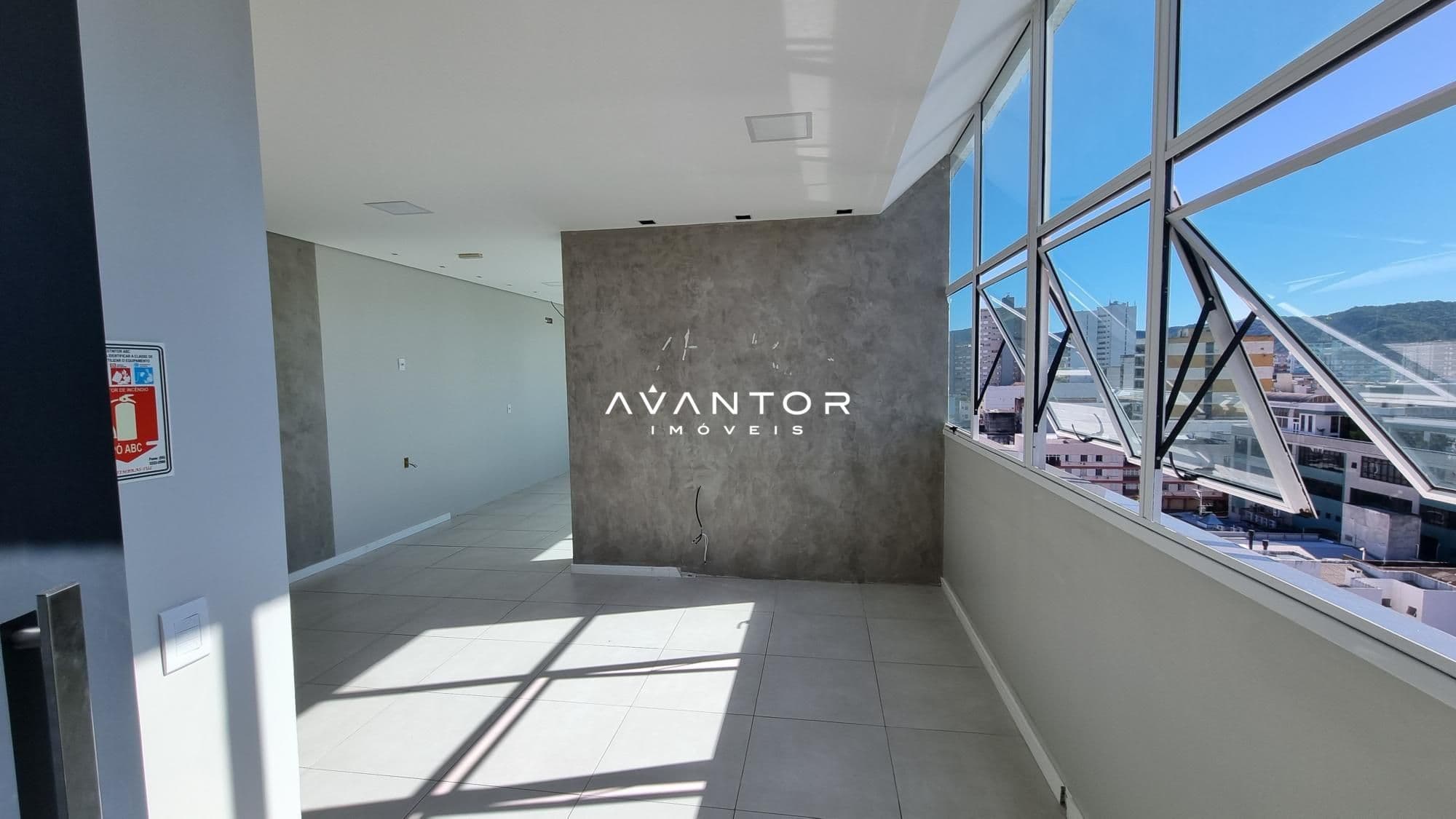 Sala Comercial com 1 sala para alugar no Centro Empresarial Almiro Beltrame, em Centro, Santa Maria/RS — foto 6 de 25