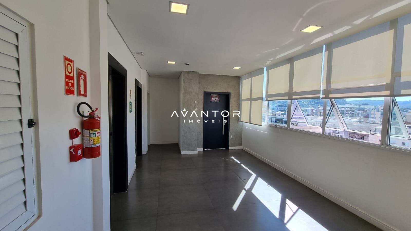 Sala Comercial com 1 sala para alugar no Centro Empresarial Almiro Beltrame, em Centro, Santa Maria/RS — foto 23 de 25