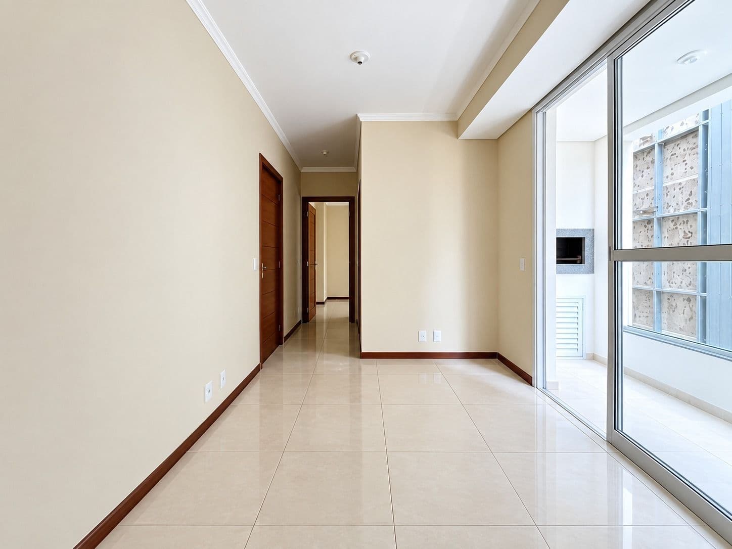 1 Dormitório, com vaga, churrasqueira, Próximo a FADISMA — Apartamento com 1 quarto à venda em Centro, Santa Rosa/RS