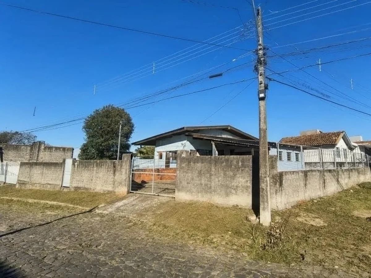 Casa mobiliada de 3 dormitórios no bairro JK para locação — Casa com 3 quartos para alugar em Juscelino Kubitschek, Santa Maria/RS