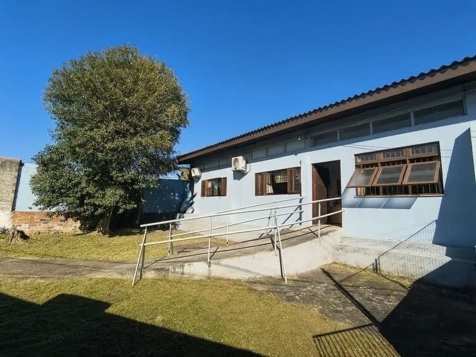 Casa mobiliada de 3 dormitórios no bairro JK para locação — Casa com 3 quartos para alugar em Juscelino Kubitschek, Santa Maria/RS