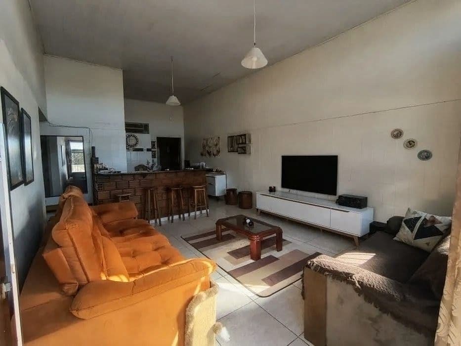 Casa mobiliada de 3 dormitórios no bairro JK para locação — Casa com 3 quartos para alugar em Juscelino Kubitschek, Santa Maria/RS