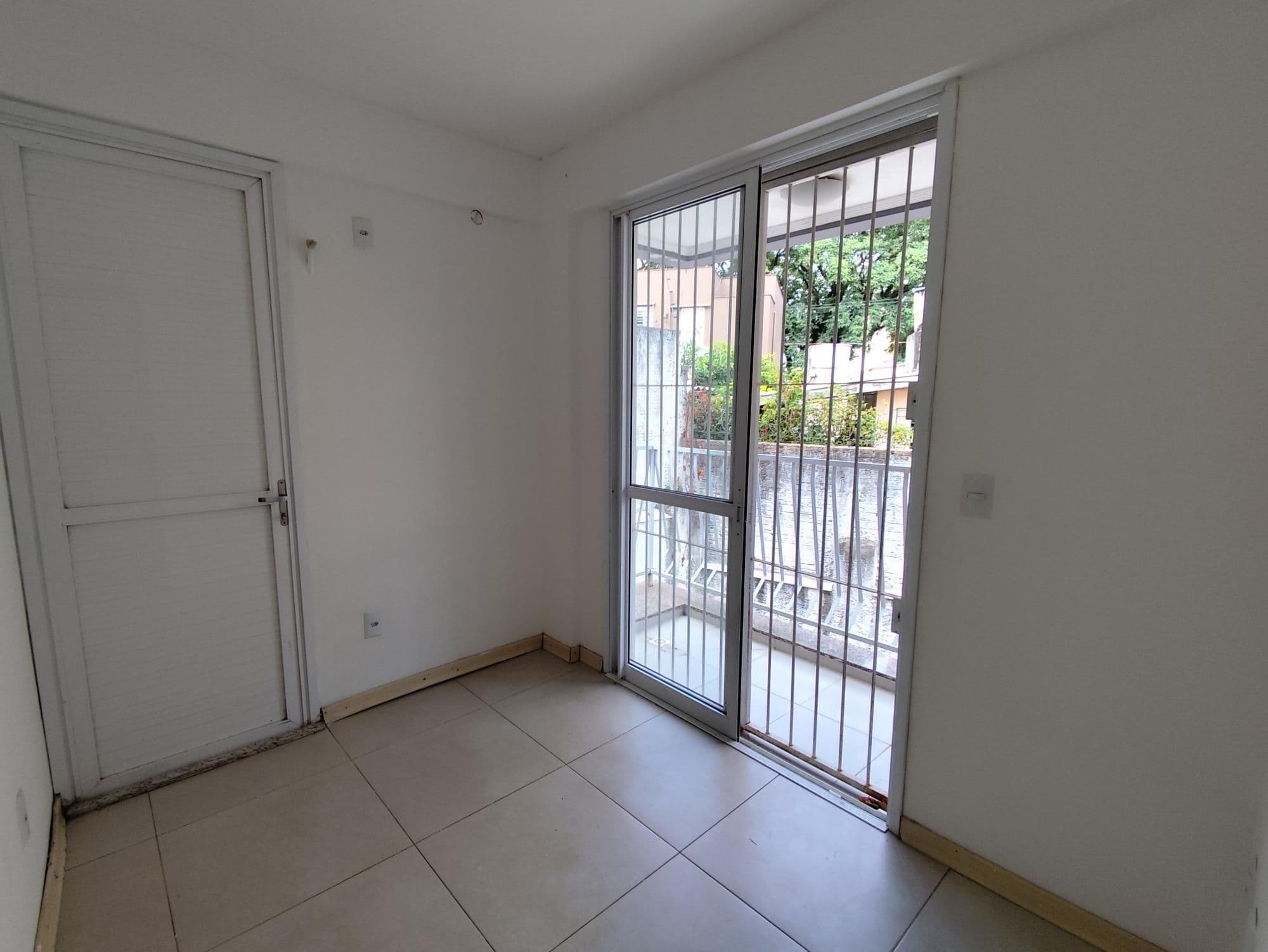 Apartamento de 1 dormitório, com terraço e garagem — Apartamento com 1 quarto para alugar em Centro, Santa Maria/RS