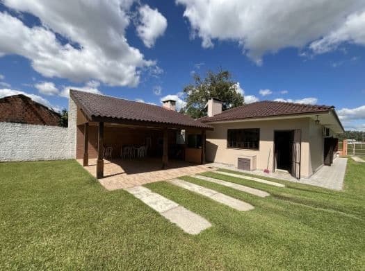 3 dormitórios, 1 suíte, Casa com pátio grande, Boi Morto — Casa com 3 quartos à venda em Boi Morto, Santa Maria/RS