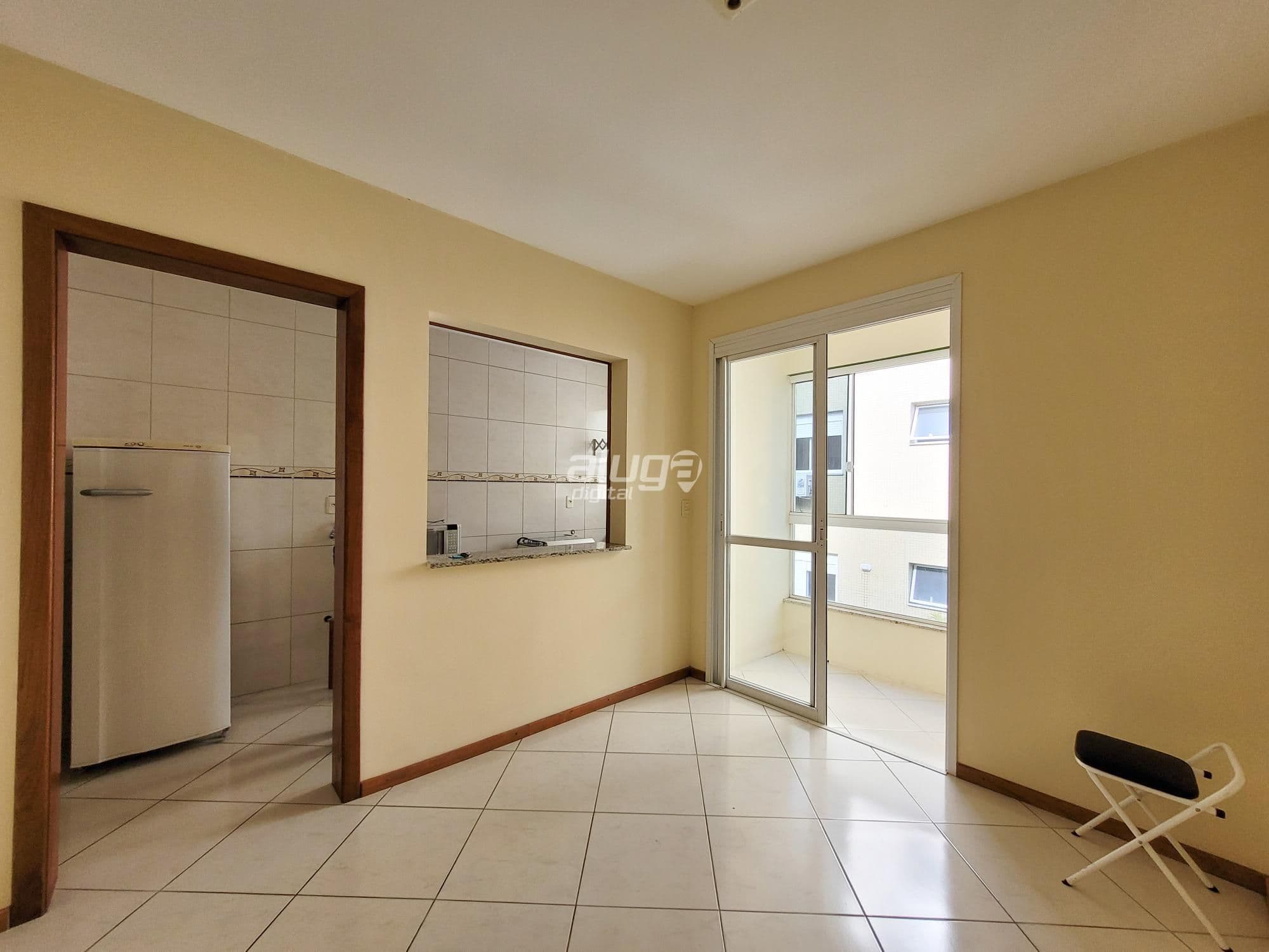 Apartamento com 1 quarto para alugar no Edifício Nanci Franco Tocchetto, em Bonfim, Santa Maria/RS — foto 3 de 15
