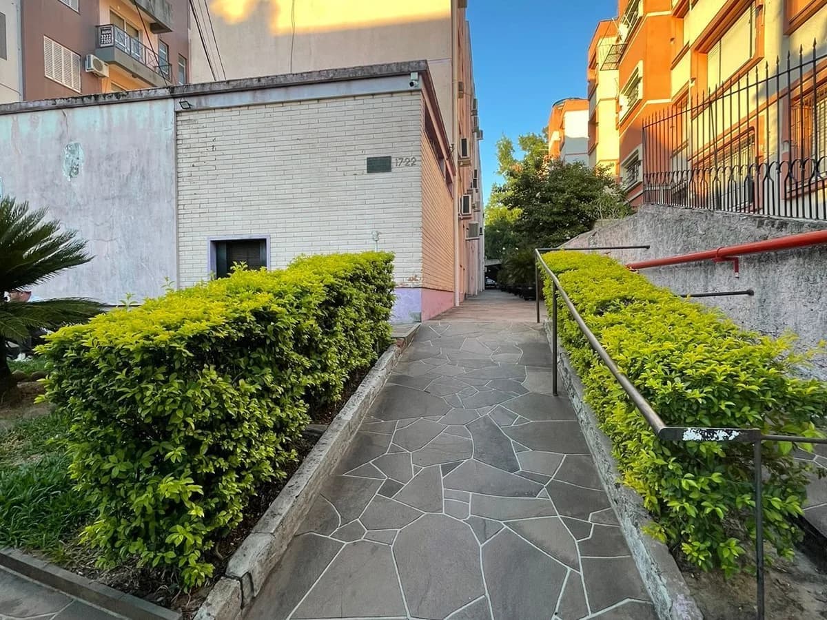 Apartamento térreo 02 dormitórios — Edifício Maria Luiza, Nossa Senhora de Fátima, Santa Maria/RS