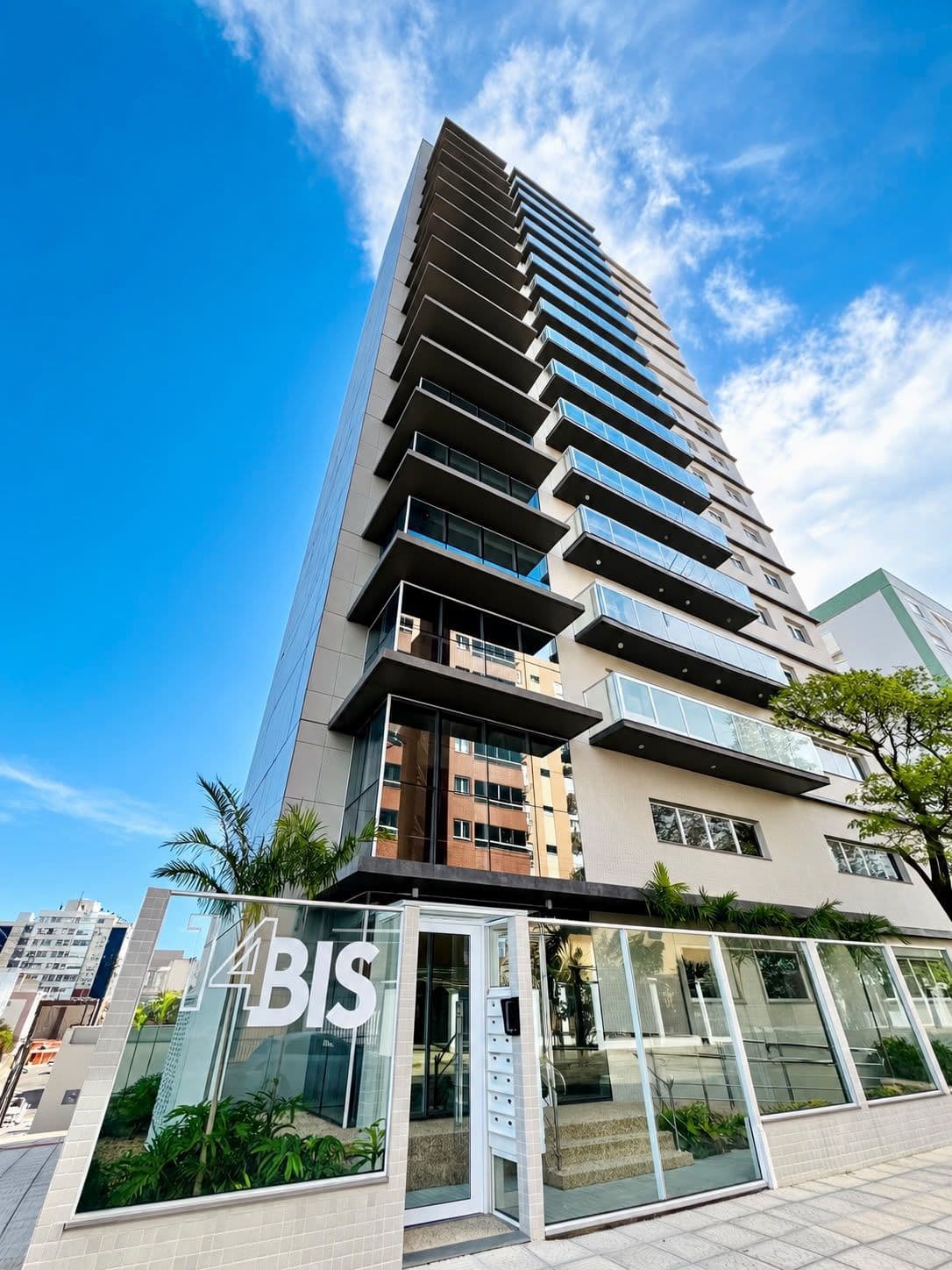 Apartamento, 3 Dormitórios, 3 Suítes, 4 Banheiros, 4 Vagas, Sacada, Churrasqueira, Alto Pa — Apartamento com 3 quartos à venda em Menino Jesus, Santa Maria/RS