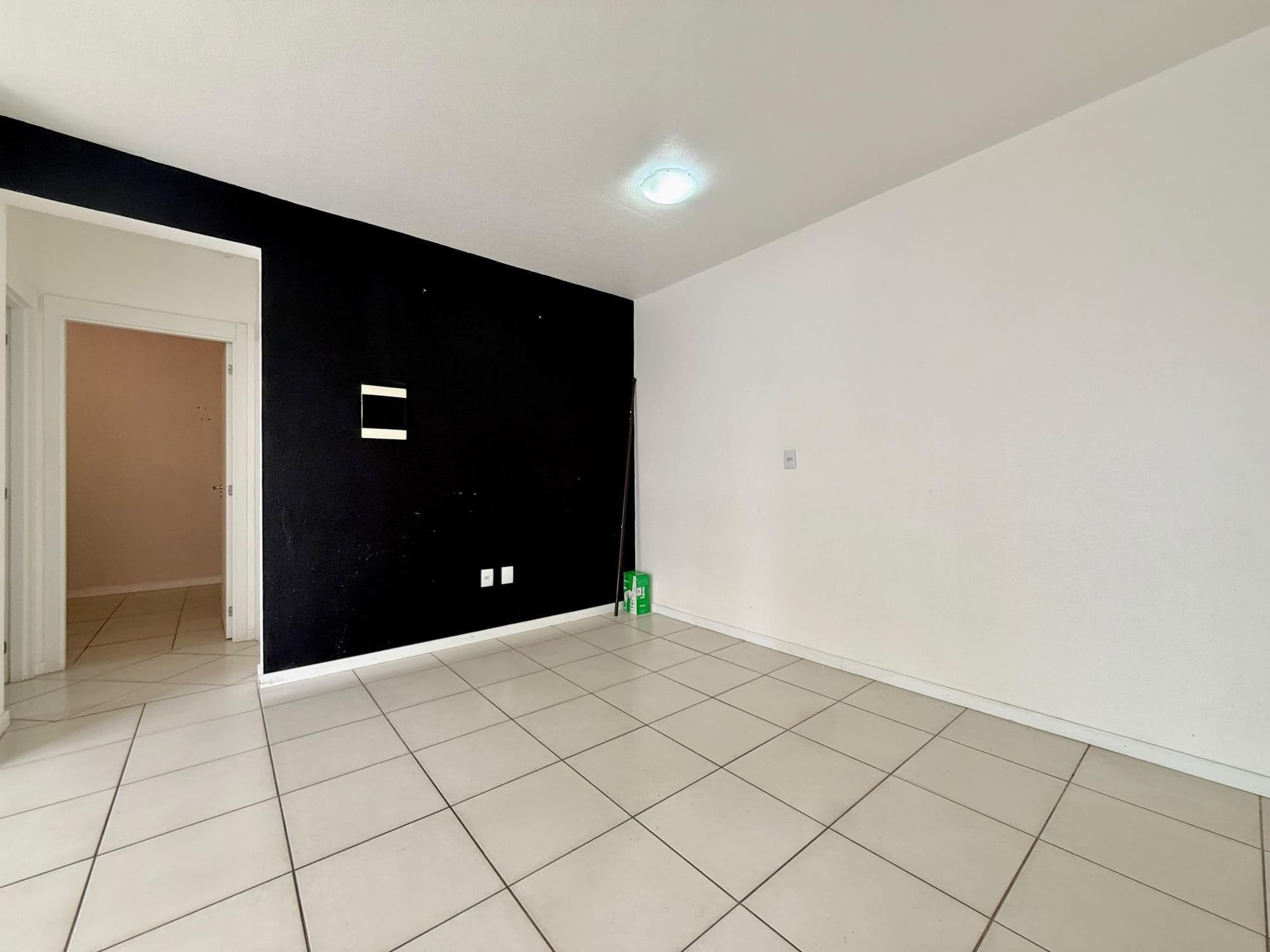 Apartamento 2 quartos, sacada, elevador ,1 vaga no bairro Medianeira — Apartamento com 2 quartos à venda em Nossa Senhora Medianeira, Santa Maria/RS