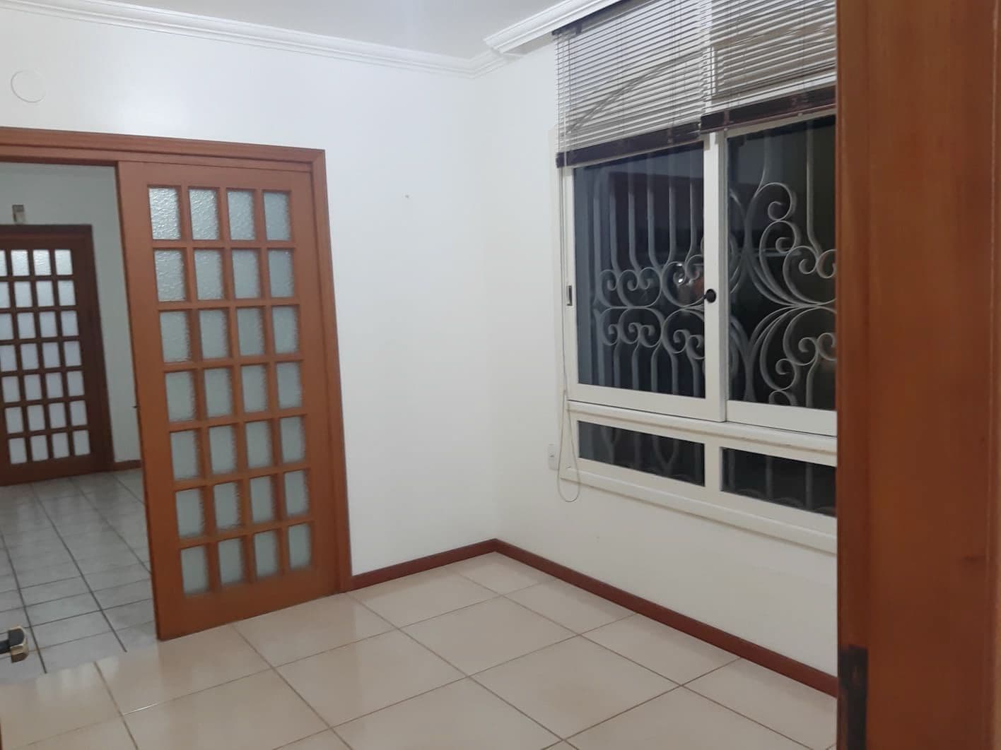 Casa Duplex De 5 Dormitórios, (2) Suíte, (4) Salas, (3) Banheiros, Closet, (3) Cozinhas, L — Casa com 5 quartos à venda em Nossa Senhora do Perpétuo Socorro, Santa Maria/RS