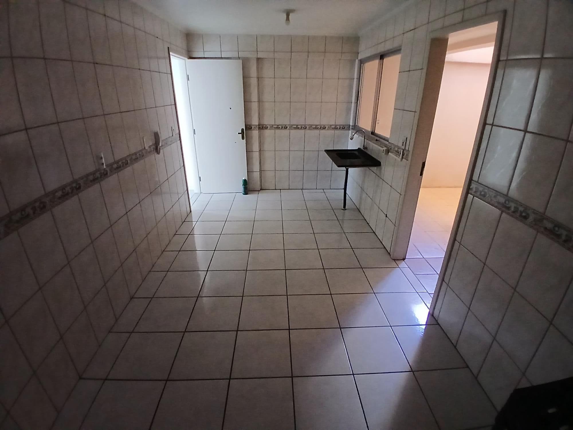 Apartamento Amplo De 2 Dormitórios, Suíte, Sala 2 Ambientes, 2 Banheiros, Cozinha, Área De — Apartamento com 2 quartos para alugar em Nossa Senhora Medianeira, Santa Maria/RS