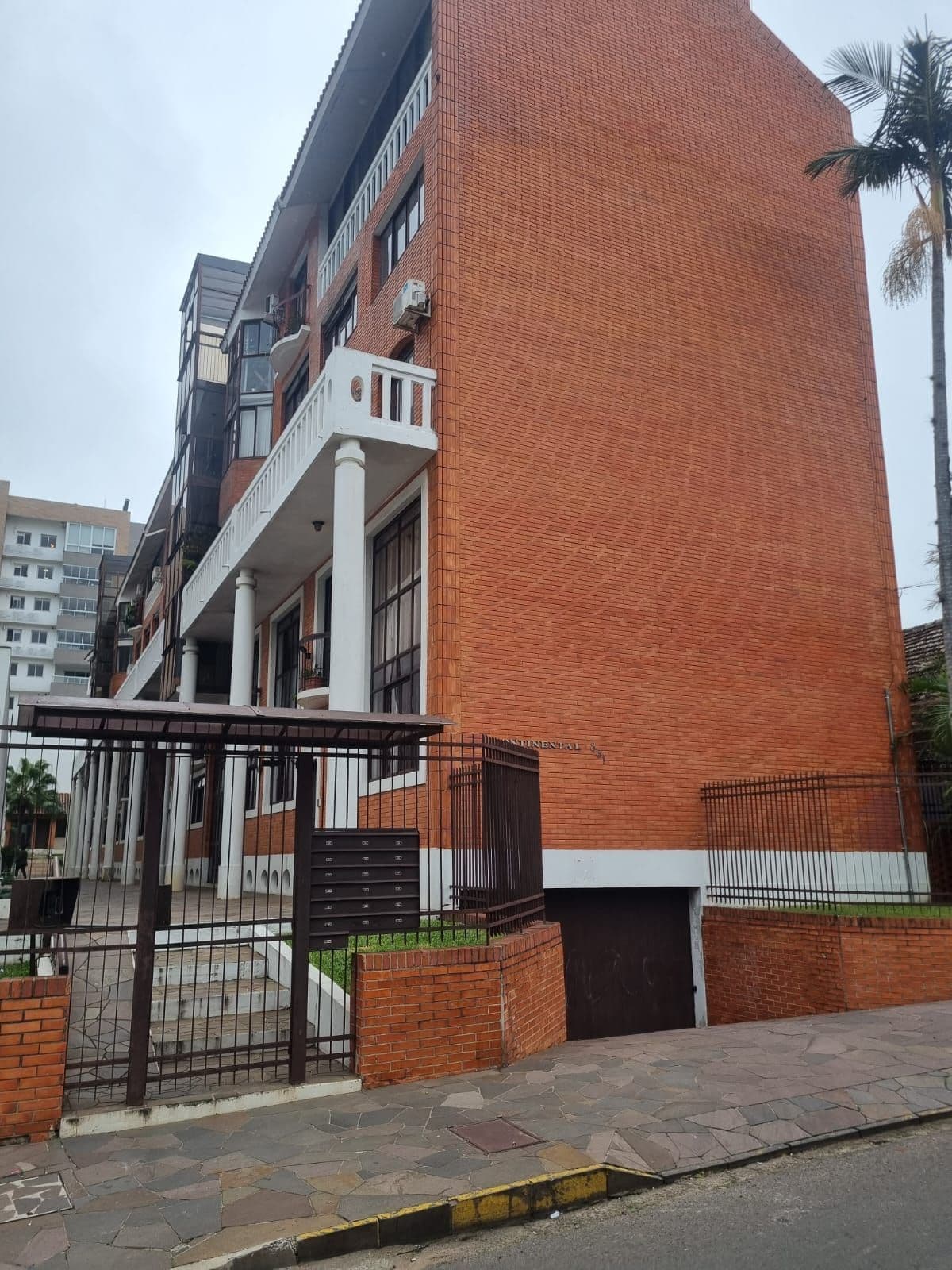 Apartamento com 3 quartos para alugar no Edifício Continental, em Bonfim, Santa Maria/RS — foto 3 de 3