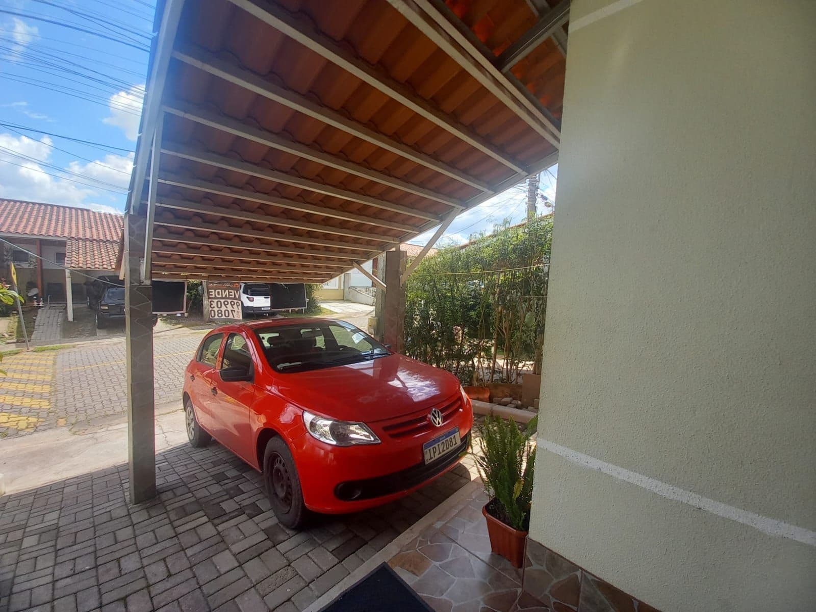 Garagem com cobertura e acesso ao pátio — Casa de Condomínio com 3 quartos à venda em Cerrito, Santa Maria/RS