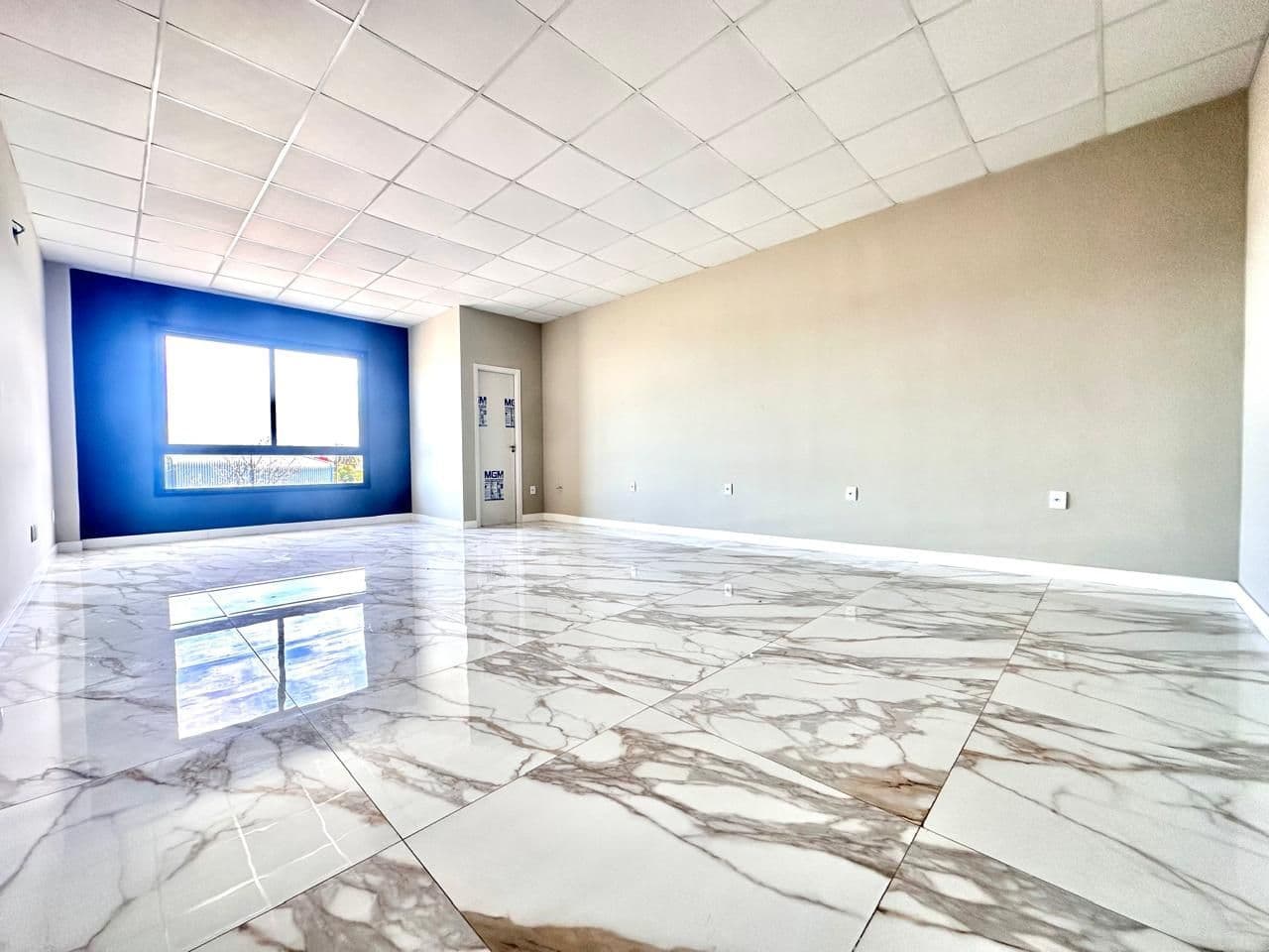 Sala Comercial com 1 sala para alugar em Camobi, Santa Maria/RS — foto 2 de 12