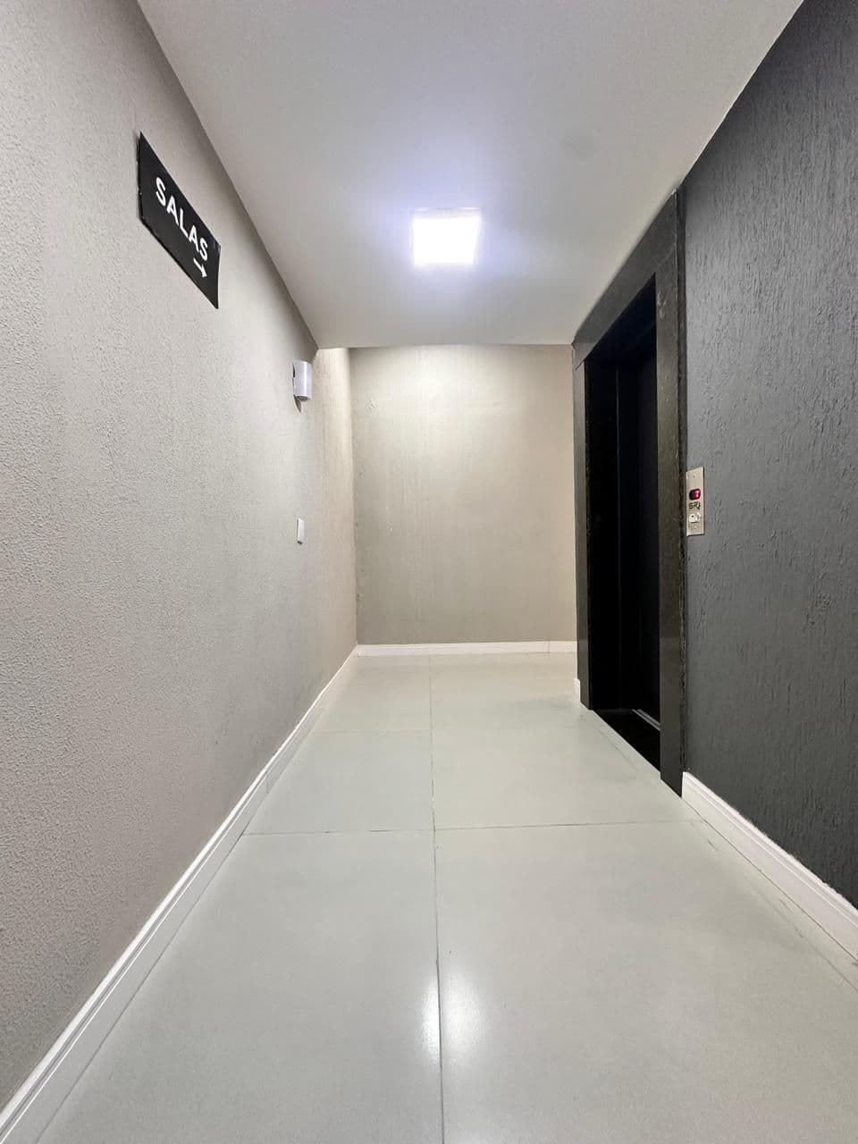 Sala Comercial com 1 sala para alugar em Camobi, Santa Maria/RS — foto 9 de 12