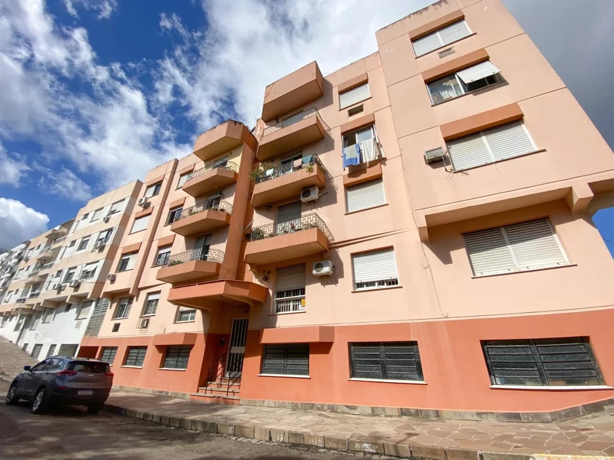 Fachada do prédio com sacadas — Apartamento com 2 quartos para alugar no Edifício Jupiter, em Centro, Santa Maria/RS