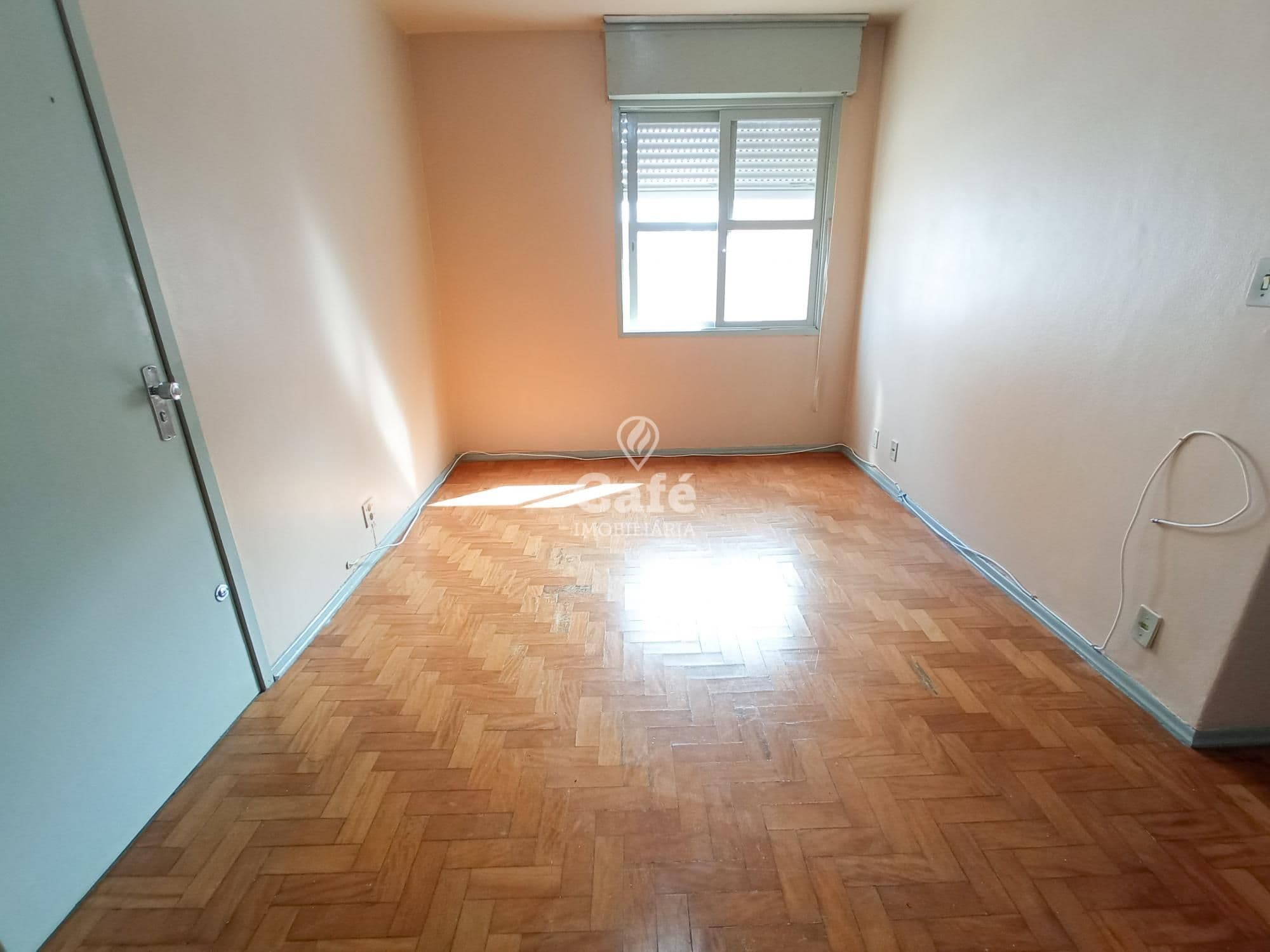 Apartamento Central De 3 Dormitórios, Sala de Estar, Banheiro Social, Cozinha e Área de Se — Apartamento com 3 quartos à venda em Nossa Senhora de Fátima, Santa Maria/RS