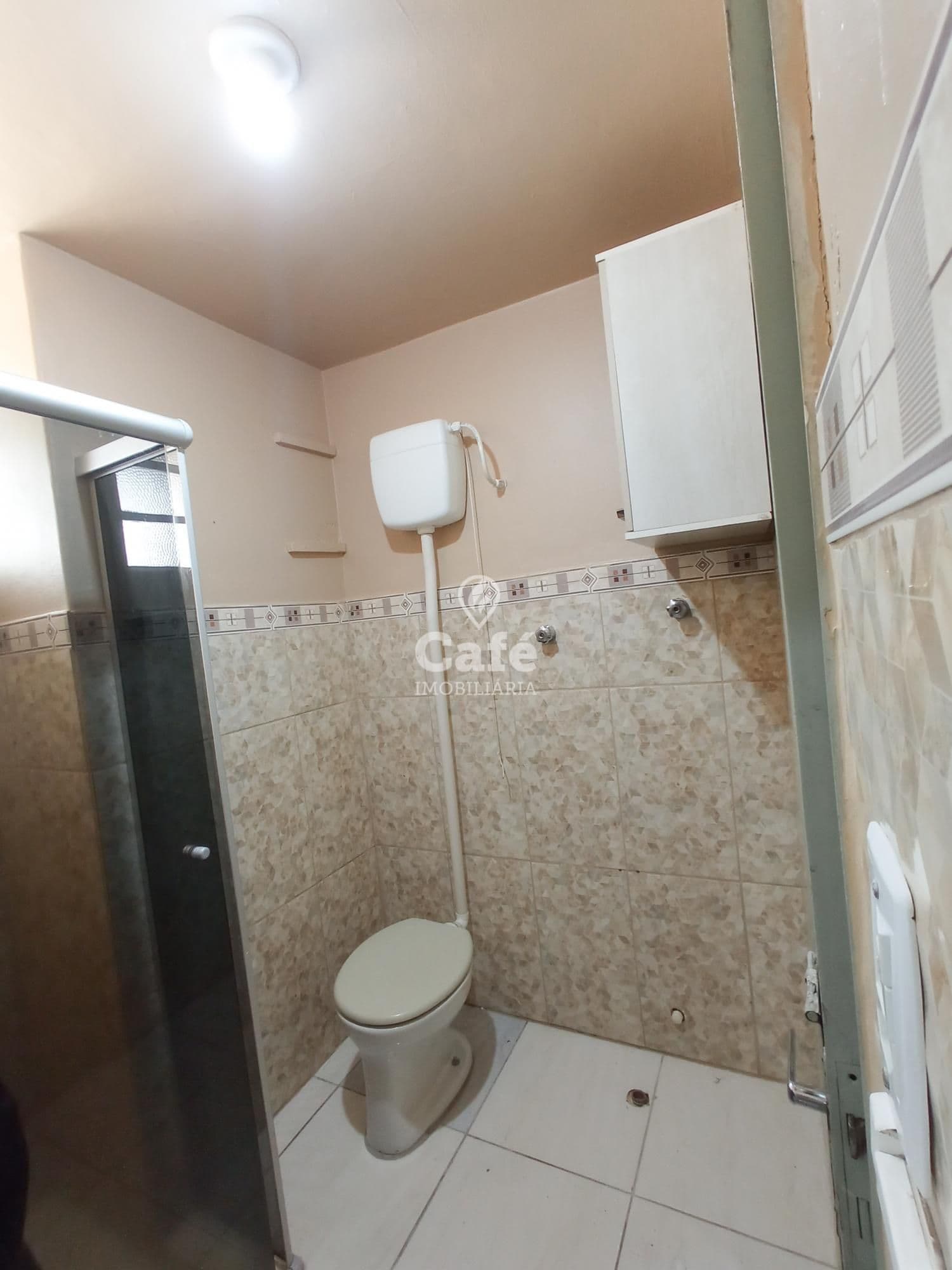 Apartamento Central De 3 Dormitórios, Sala de Estar, Banheiro Social, Cozinha e Área de Se — Apartamento com 3 quartos à venda em Nossa Senhora de Fátima, Santa Maria/RS