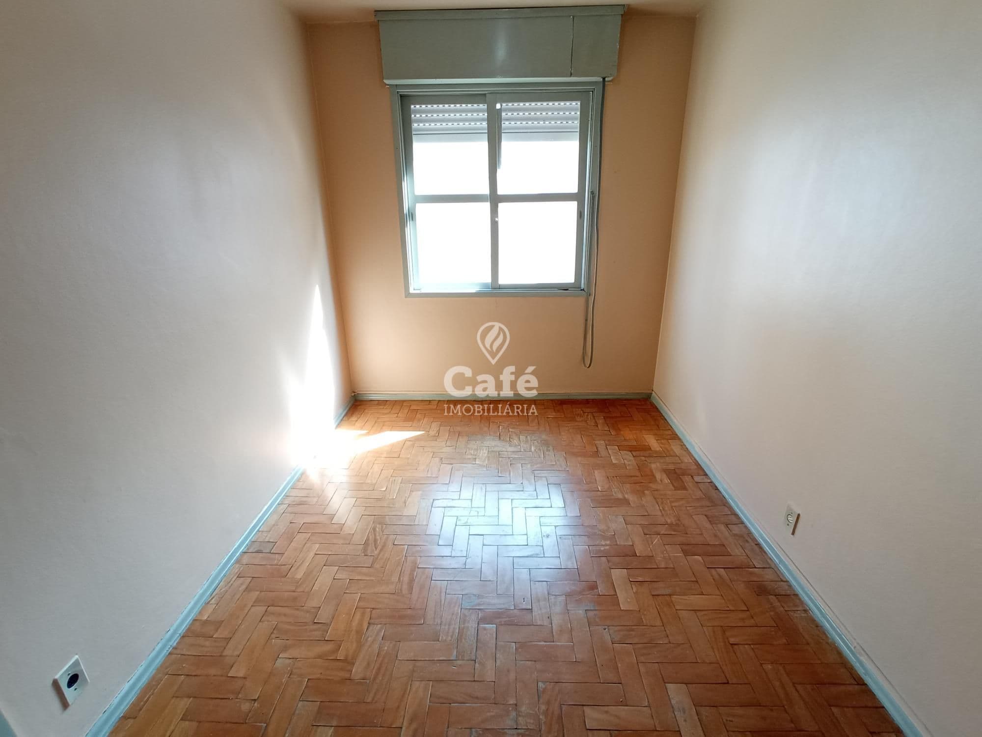 Apartamento Central De 3 Dormitórios, Sala de Estar, Banheiro Social, Cozinha e Área de Se — Apartamento com 3 quartos à venda em Nossa Senhora de Fátima, Santa Maria/RS