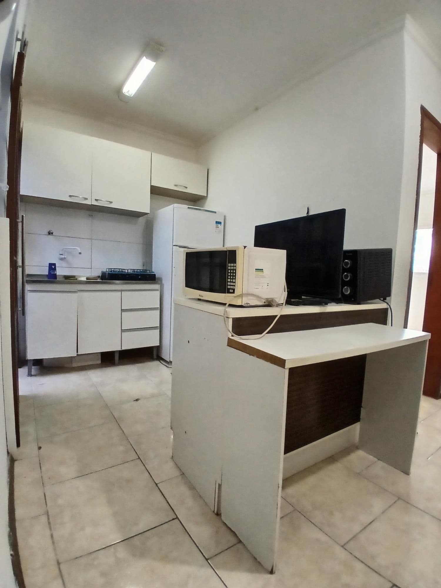 Apartamento semi mobiliado de 1 dormitório, sala e cozinha conjugadas, banheiro social, ár — Apartamento com 1 quarto à venda em Nossa Senhora das Dores, Santa Maria/RS