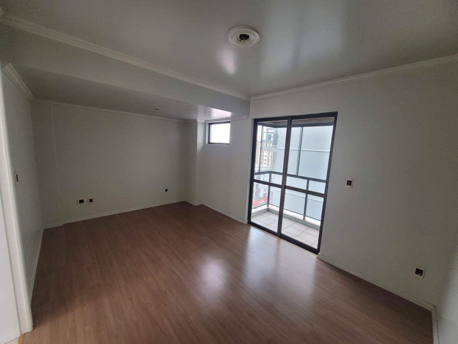 5 dormitórios, 2 suítes, 2 vagas, Av. Presidente Vargas — Apartamento com 5 quartos à venda em Nossa Senhora de Fátima, Santa Maria/RS