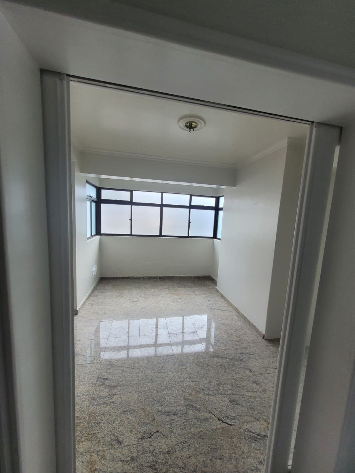 5 dormitórios, 2 suítes, 2 vagas, Av. Presidente Vargas — Apartamento com 5 quartos à venda em Nossa Senhora de Fátima, Santa Maria/RS