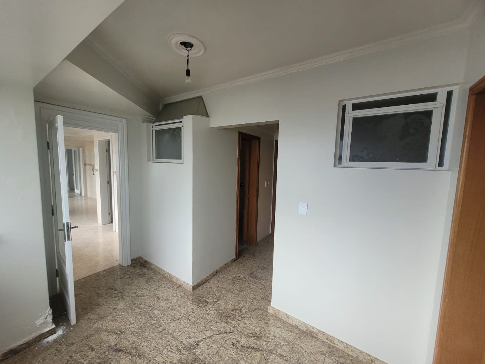 5 dormitórios, 2 suítes, 2 vagas, Av. Presidente Vargas — Apartamento com 5 quartos à venda em Nossa Senhora de Fátima, Santa Maria/RS
