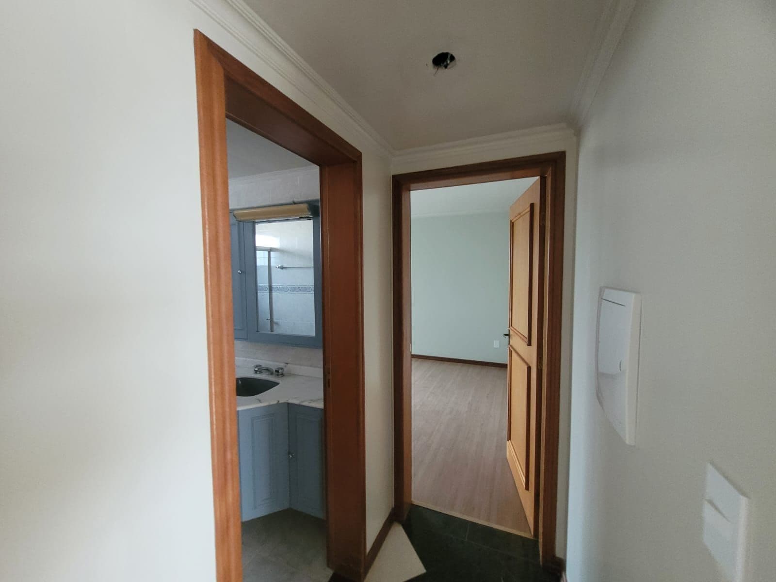 5 dormitórios, 2 suítes, 2 vagas, Av. Presidente Vargas — Apartamento com 5 quartos à venda em Nossa Senhora de Fátima, Santa Maria/RS