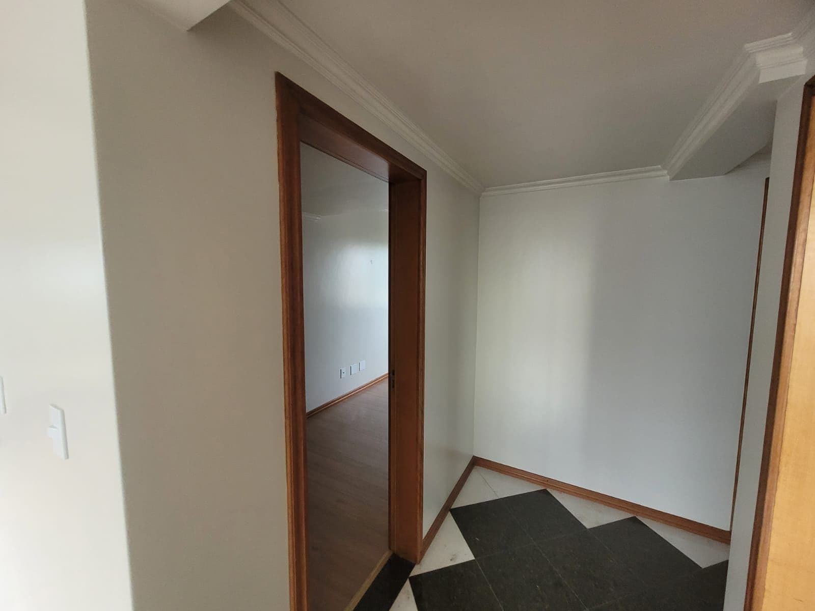 5 dormitórios, 2 suítes, 2 vagas, Av. Presidente Vargas — Apartamento com 5 quartos à venda em Nossa Senhora de Fátima, Santa Maria/RS