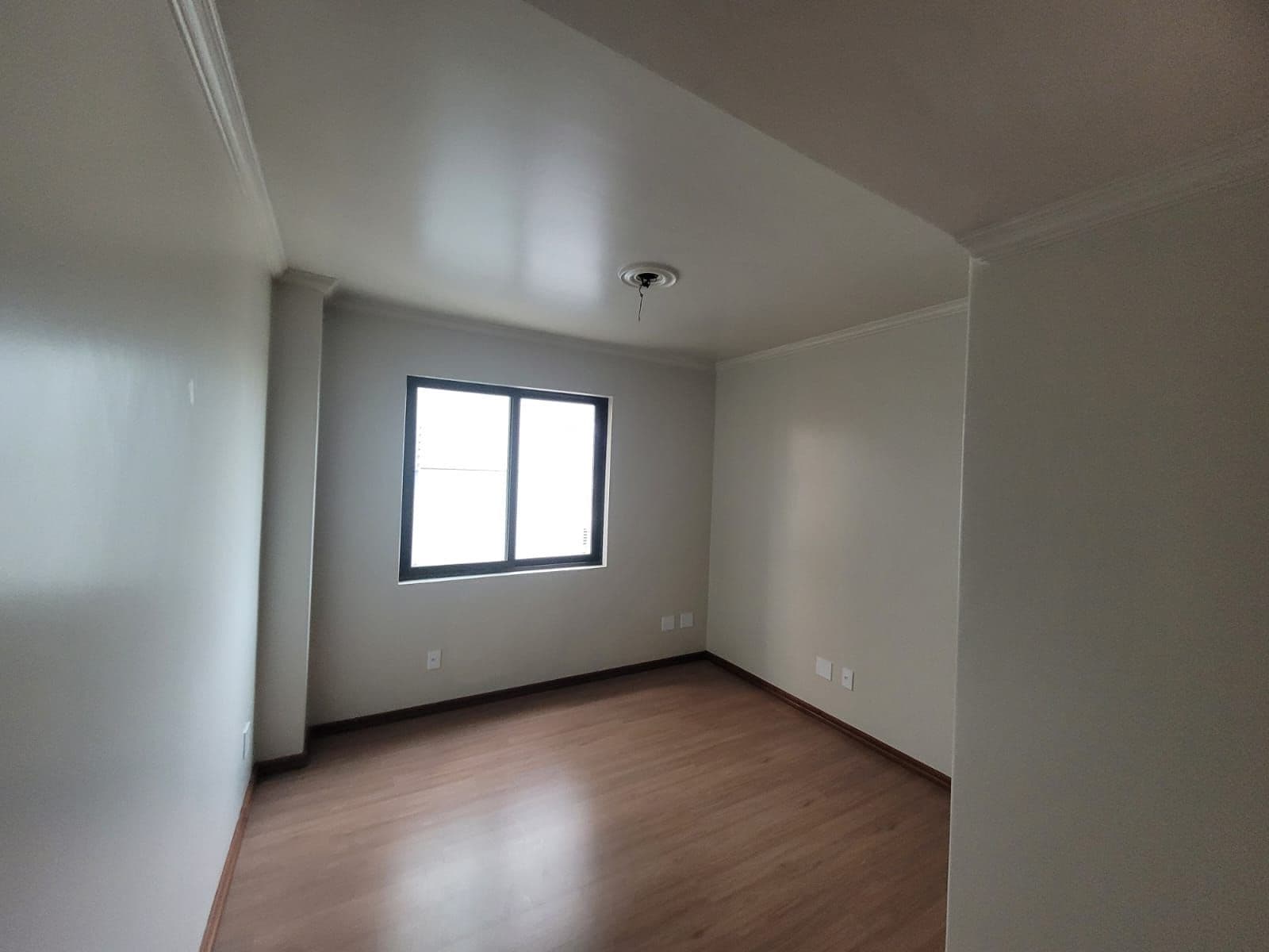 5 dormitórios, 2 suítes, 2 vagas, Av. Presidente Vargas — Apartamento com 5 quartos à venda em Nossa Senhora de Fátima, Santa Maria/RS