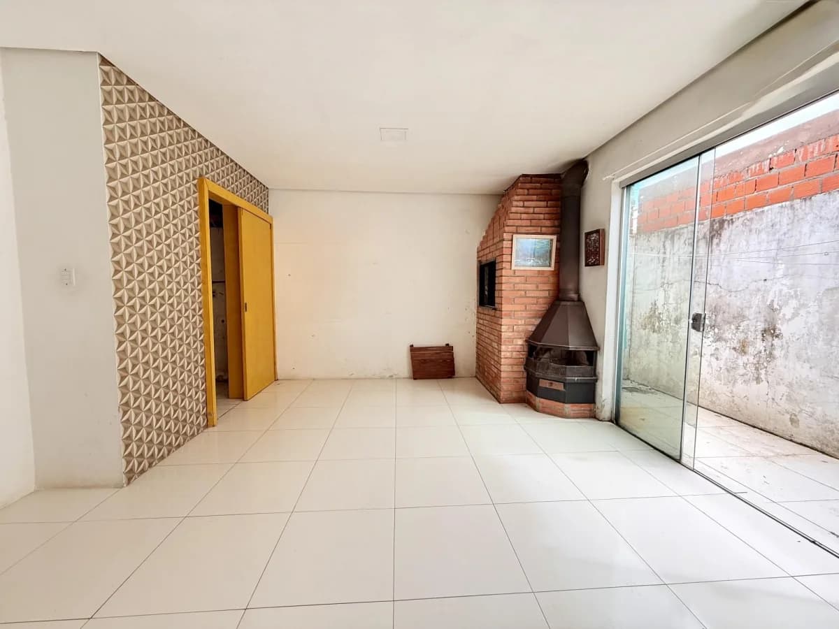Casa com 3 dormitórios em condomínio fechado — Casa com 3 quartos à venda em Cerrito, Santa Maria/RS