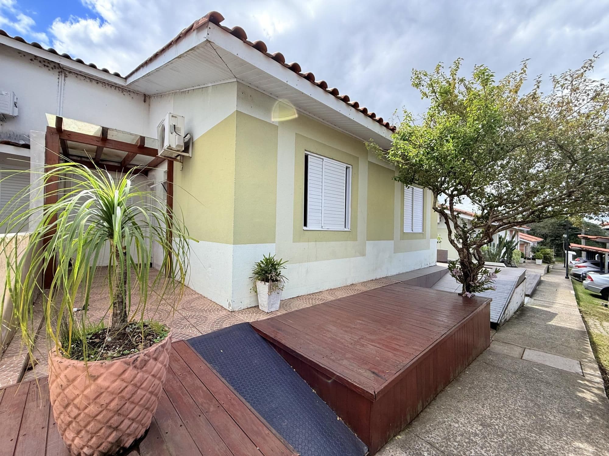 Casa com 3 dormitórios em condomínio fechado — Casa com 3 quartos à venda em Cerrito, Santa Maria/RS