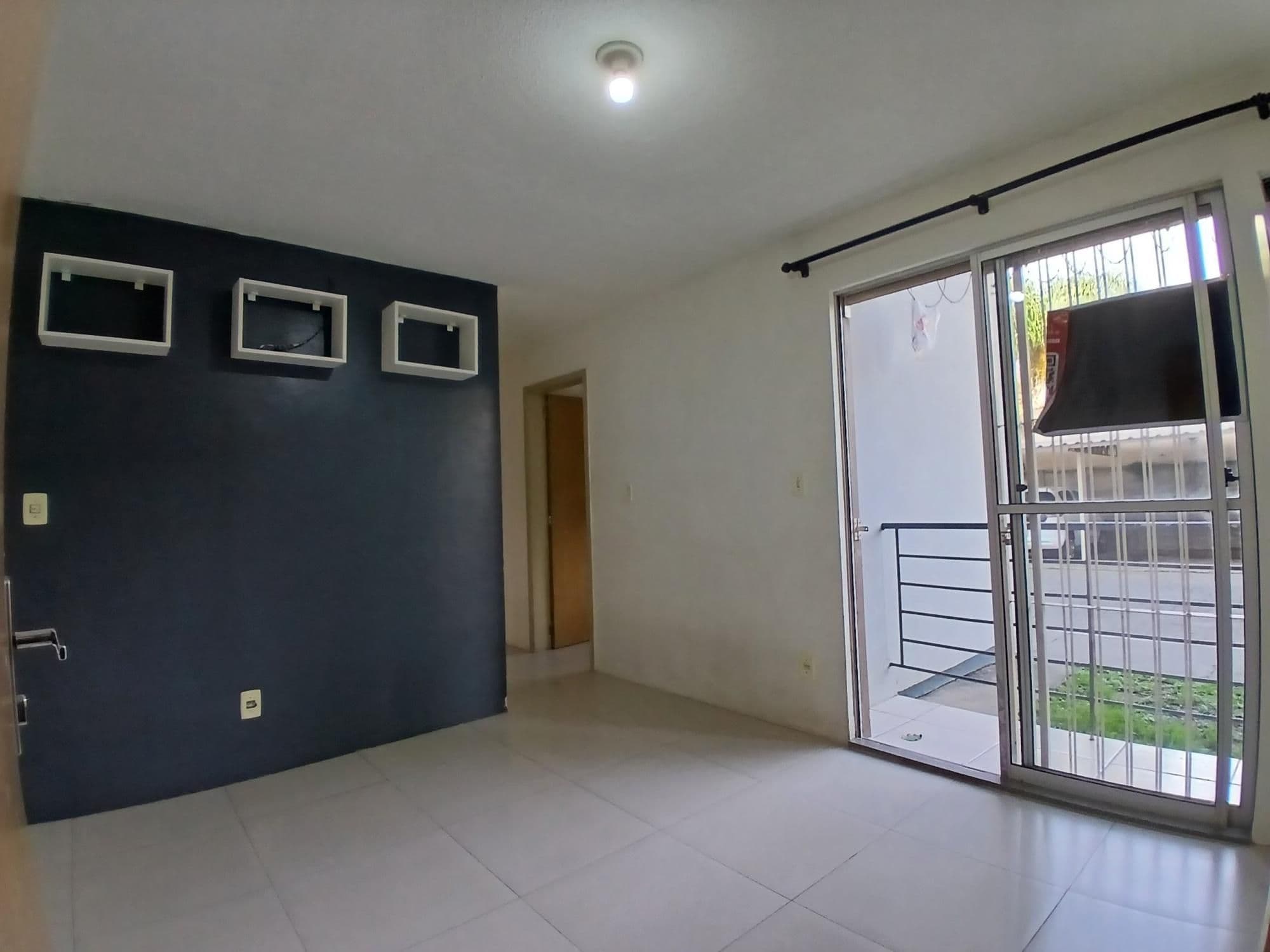 Apartamento térreo de 3 dormitórios, sala de estar, banheiro social, cozinha, área de serv — Apartamento com 3 quartos para alugar em Nossa Senhora do Rosário, Santa Maria/RS