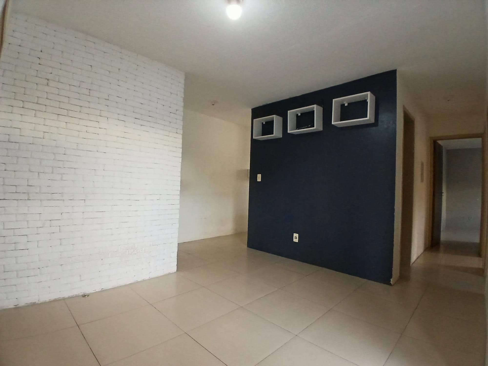 Apartamento térreo de 3 dormitórios, sala de estar, banheiro social, cozinha, área de serv — Apartamento com 3 quartos para alugar em Nossa Senhora do Rosário, Santa Maria/RS