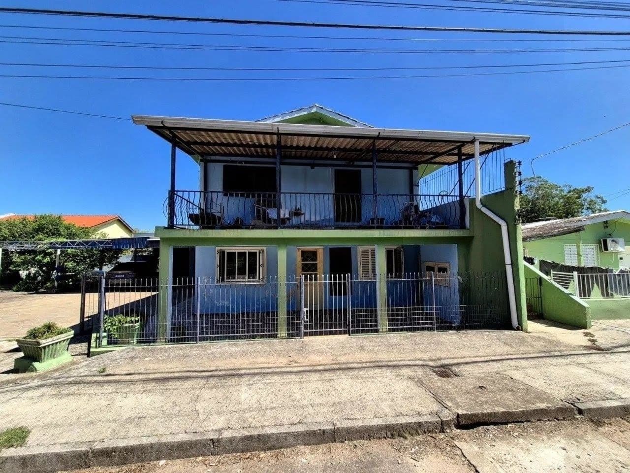 Casa duplex de 5 dormitórios a venda na Boca do Monte — Casa com 5 quartos à venda em Boca do Monte, Santa Maria/RS